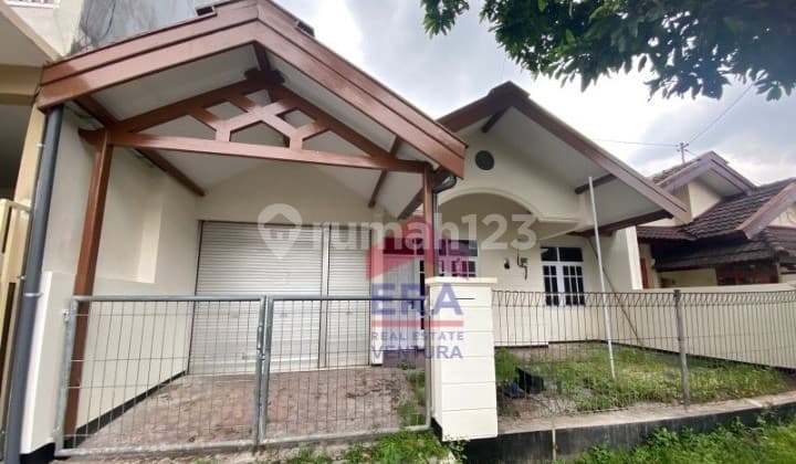 For Rent: Clean House, Ready to Occupy in Pbi Araya