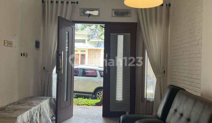 Rumah Dekat Dengan Stasiun Jurang Mangu di Villa Prasadha, Ciputat
