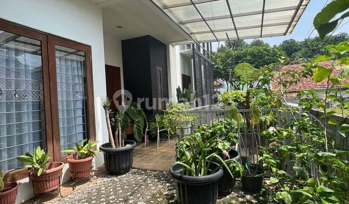 Rumah di Jl Abdul Majid, Jakarta Selatan