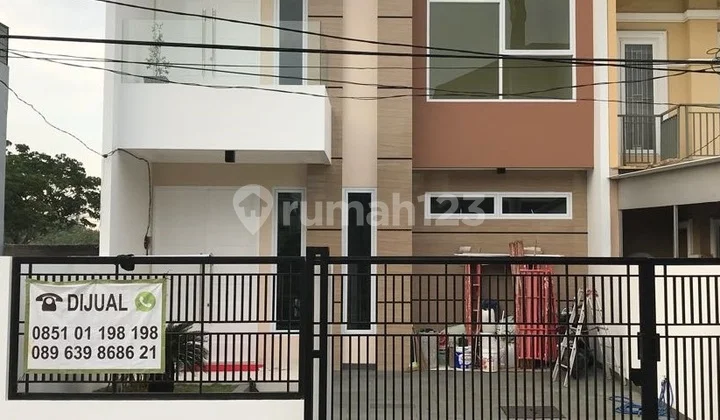 Duta Garden 2 Lantai 8X20 Hadap Selatan