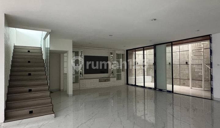 Renovasi Total Minimalis 10X20 di Muara Karang