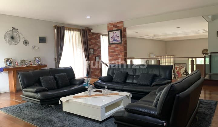 Rumah Bagus Desain Villa Daan Mogot Baru The Jimbaran