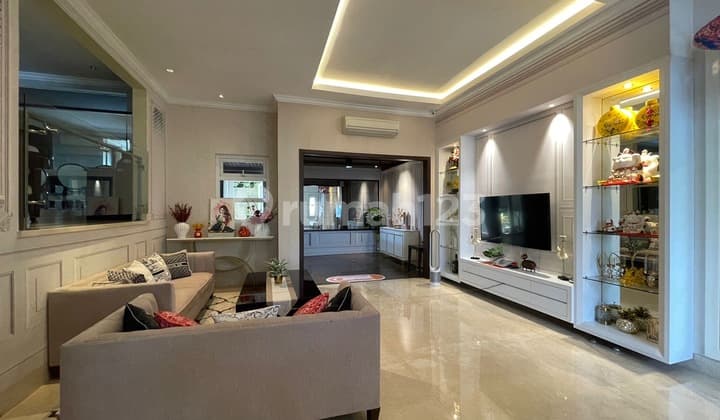 American Luxury Furnished House 10x25 - Near Penabur School