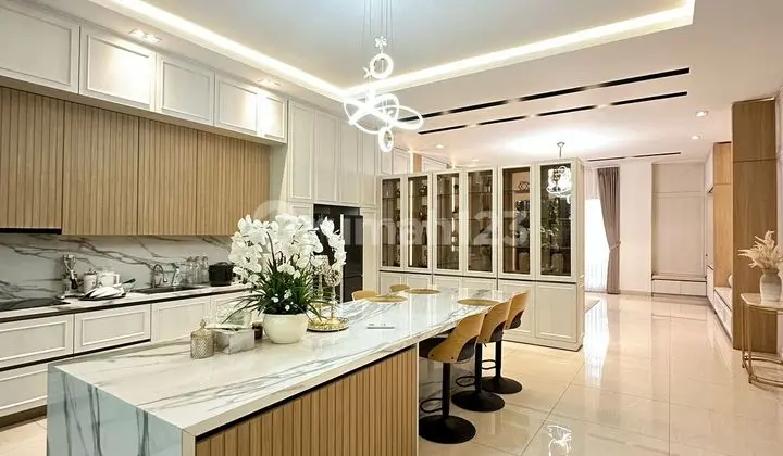 Rumah Cantik Pik 10x20 Cluster Danau Golf Island Pik