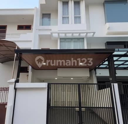Pluit House Spacious Garage Near Toll Road and Market