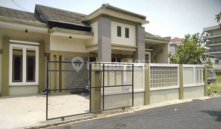Affordable Minimalist House in Cisaranten Arcamanik, Bandung