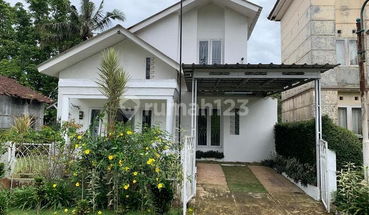 Villa with Swimming Pool in Ciater, Subang, Lembang, Suitable for Investment