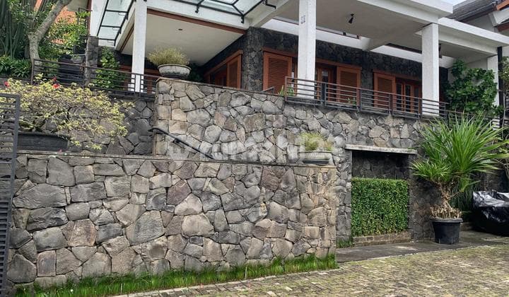 RUMAH MEWAH DEKAT HOTEL INDIGO HARGA MURAH DI RESOR DAGO PAKAR