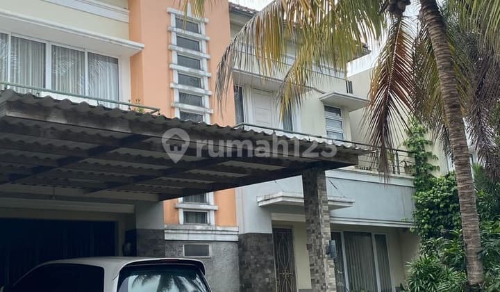 Rumah Mewah di Perumahan Elite Raffles Hills Cibubur