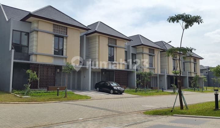 Rumah cantik di The eminent cluster presia Bsd Tangerang
