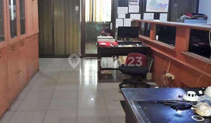 Hot Deal, Ruko Kedoya Selatan, Kebon Jeruk, Semi Furnished, 4 Lantai, Cocok Untuk Kantor, Dll