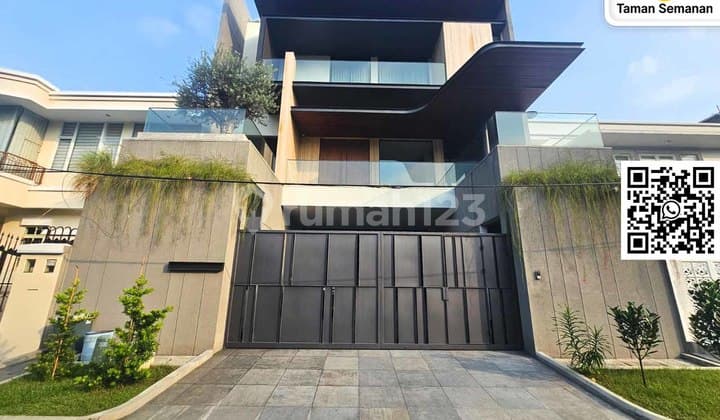 Luxurious House in Puri Indah, West Jakarta – 12x25 m, 4 Floors, with Lift & Ducted AC