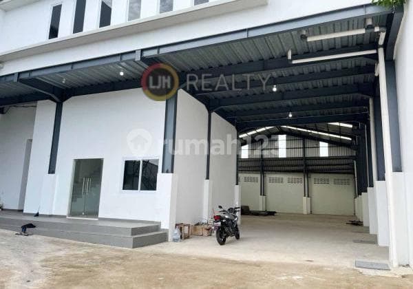 Bingung Cari Gudang? Tenang, Kita Punya Gudang Baru di Kavling DPR, Tangerang - ada kantornya 2 lantai, 800 m²