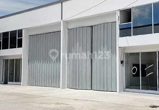 Strategic Warehouse Rental in Tanjung Pura, Kalideres, West Jakarta (Behind Citra 8) - Area 225 M², Accessible for 40Ft Containers, Flood-Free