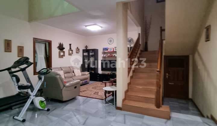 For Sale Well-Maintained Move-In Ready House in Tebet