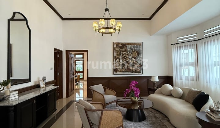 Luxury House At Menteng Prestigious Area In Jakarta