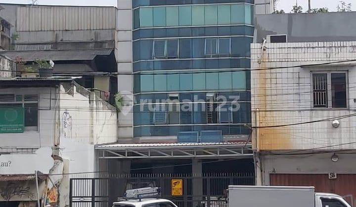 Di Jual RUKO GANDENG ROXY Hadap Jalam Raya Sudah Renovasi