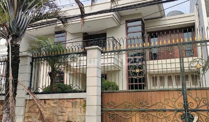 Rumah Sewa Mewah Di Danau Indah