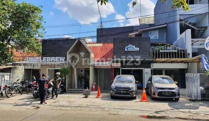 Dijual Cepat Tanah dengan Tempat Usaha di Tebet Barat Dalam Lokasi Strategis Hadap Jalan Raya