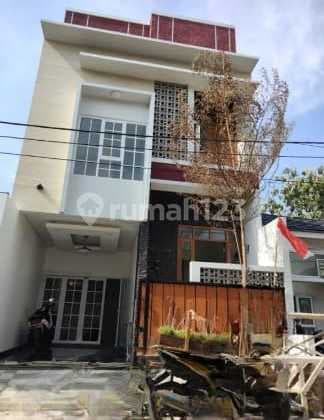 Rumah Dua Lantai Minimalis Dalam Cluster Dhaya Pesona Jombang, 15 Menit.ke Stasiun ********