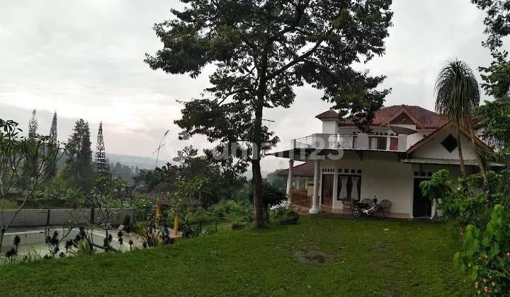 Di Jual Villa Area Cilember,Cisarua Bogor...Harga Nego Sampai Jadi.