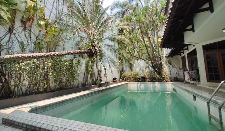 Rumah Mewah Di Jl. Kuningan Jakarta Selatan Ada Kolam Renang