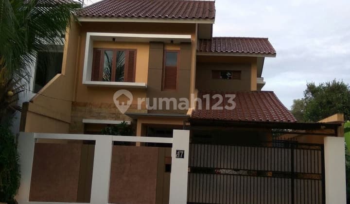 Dijual Rumah Rempoa Dalam Komplek Minimalis Depan Taman