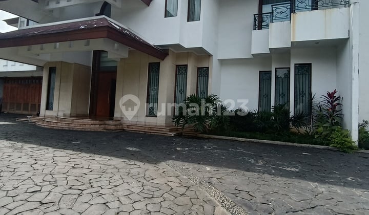Rumah Disewakan Kemang Area Cocok untuk Kantor