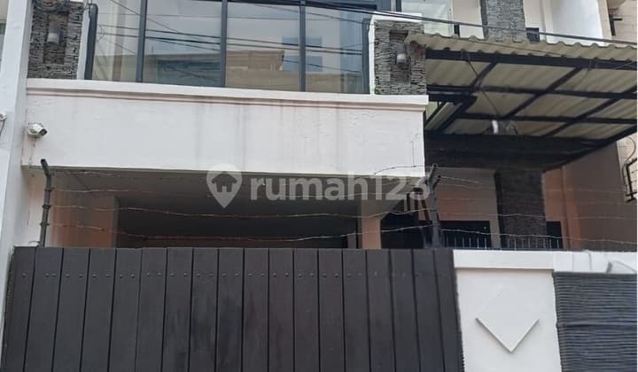 Rumah Dijua Jl Salam Dekat Binus Kondisi Siap Pakai