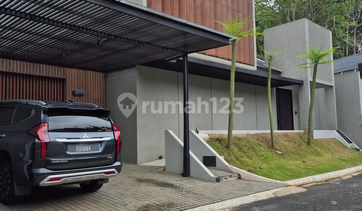Rumah Modern Tropis Ada Kolam Renang Dalam Cluster Premium Bintaro Jaya Sektor 9 Tangerang Selatan