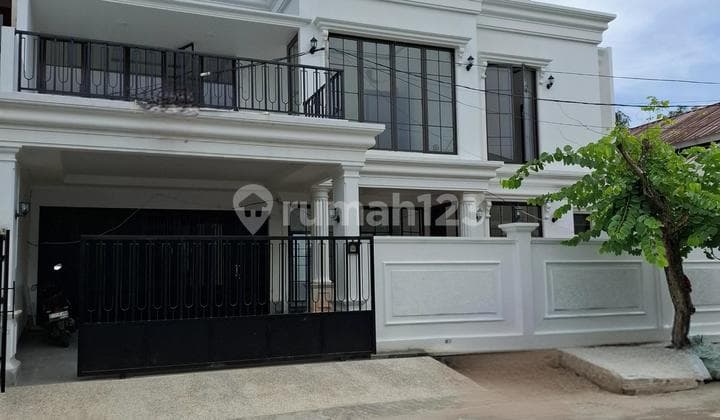 Dijual Rumah Mewah Baru di Sektor 9-Bintaro