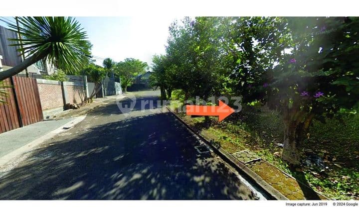 Strategic affordable land in Setiabudi Regency complex, Bandung.