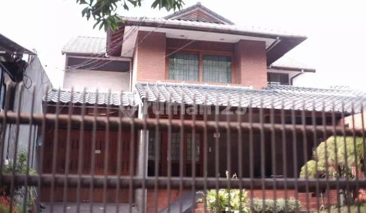 Rumah Jalan Diponegoro Dekat Gedung Sate Kota Bandung