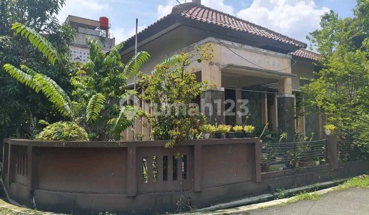 Rumah Hook Terawat Siap Huni di Turangga