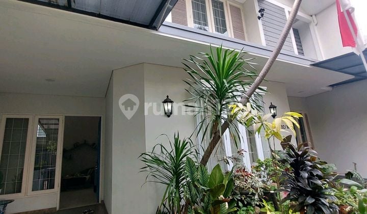 Rumah 2.lt.homy Puri Indah