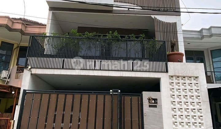 Dijual Rumah 3 Lt Minimalis Green Garden