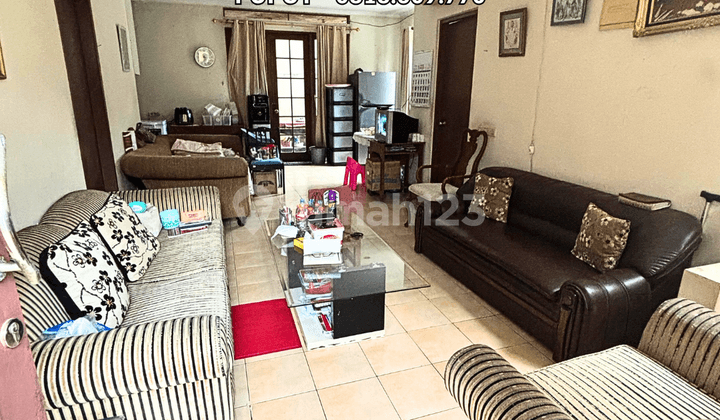 Rumah Bagus 2-Lantai DIJUAL di Taman Osaka, Lippo Karawaci