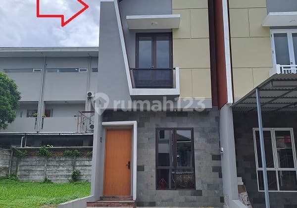 Rumah Baru, Bangunan Mandiri, 2Lt, Selatan, di Perum Kencana Loka BSD
