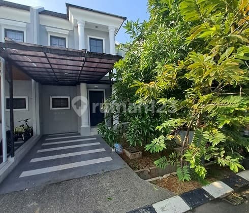 Rumah siap huni, Renovasi, Utara, di Cluster Pinewood, Banjar Wijaya