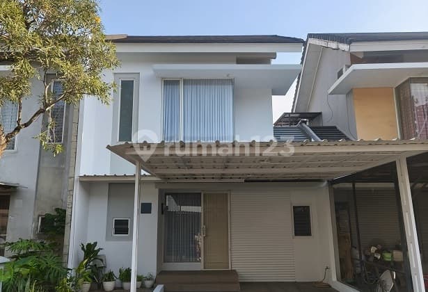 Rumah Siap Huni, Renovasi, 2 LT, Semi Furnished, di Cluster Modernland