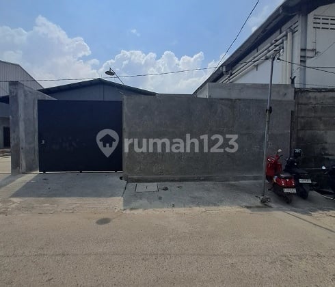 Gudang Baru Siap Pakai, Barat, 1 Lantai, di Kavling Dpr Cipondoh