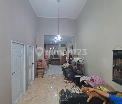 Rumah Siap Huni, Renovasi, 1,5Lt, View Taman, di Cluster Banjar Wijaya