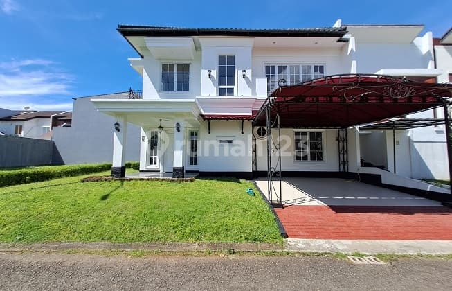 New House, Standalone Building, Hook, North, in The Icon BSD Cluster