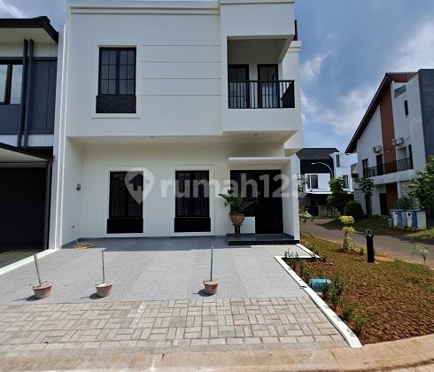Brand New House, Hook, Utara dan Barat, 3 LT, di Cluster Nusa Loka BSD