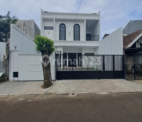Rumah Baru, American Classic, Barat Daya, 2 LT, di Perum Nusa Loka BSD