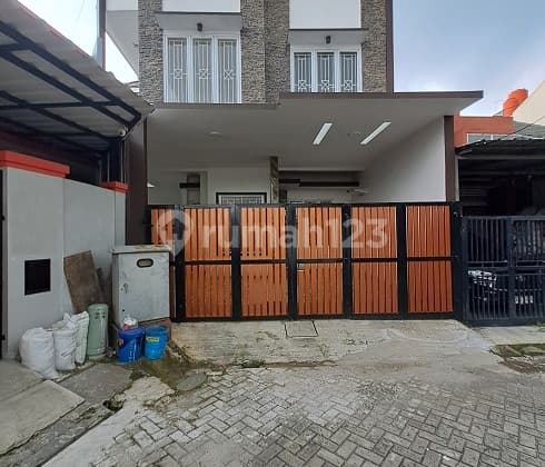 Rumah Baru, Renovasi, Minimalis Modern, 2 LT, di Perum Poris Paradise