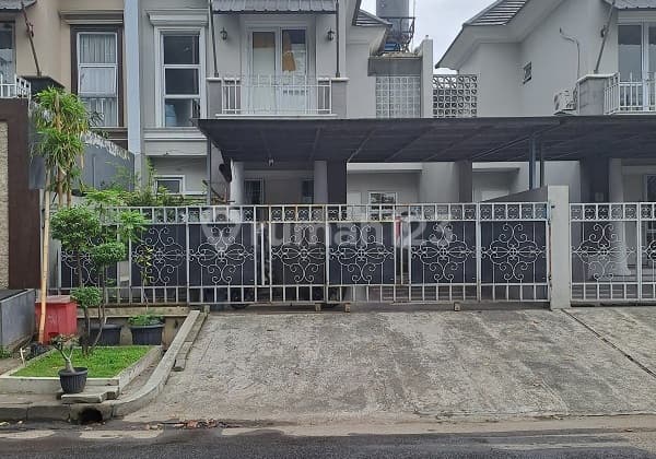 Rumah siap huni, Renovasi, Boulevard, 2 LT, di Cluster Banjar Wijaya