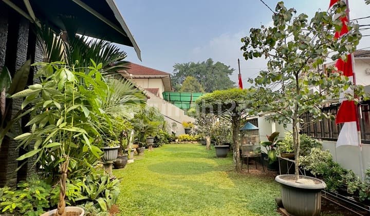 Cilandak Jakarta Selatan, Rumah Luas Dalam Komplek Dekat Tol Jorr
