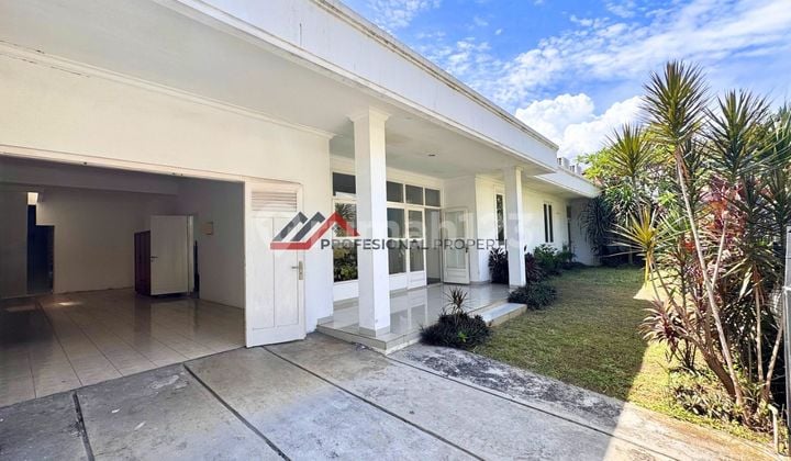 Rumah Siap Huni Halaman Luas dan Lingkungan Tenang Area Cipete, Jakarta Selatan