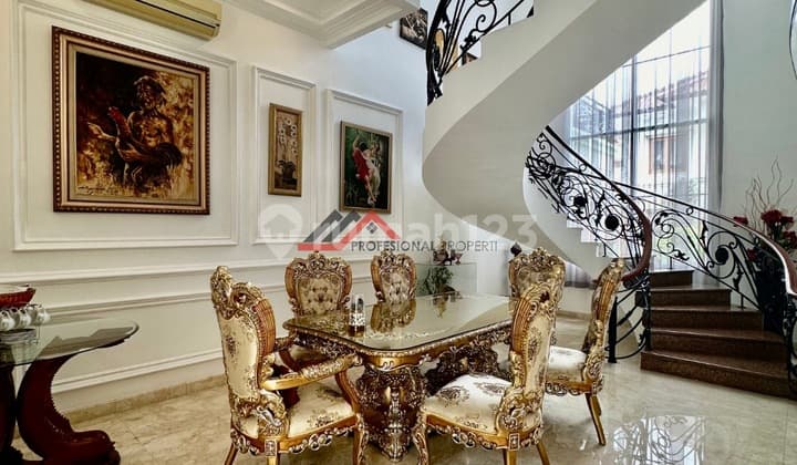 CILANDAK, READY-TO-OCCUPY HOUSE IN A COMPLEX NEAR TB SIMATUPANG